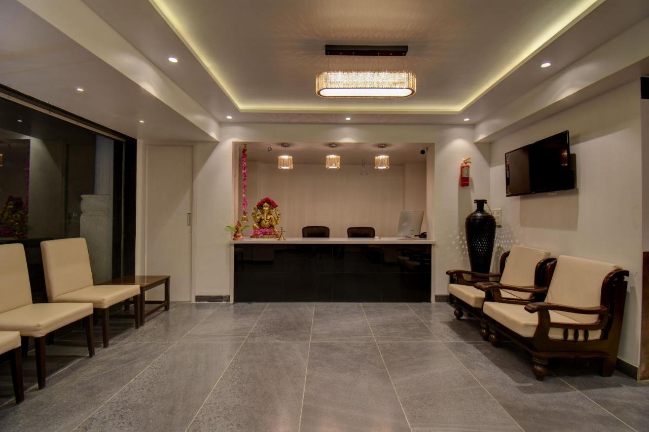 Elite Hotel Lonavala Bagian luar foto