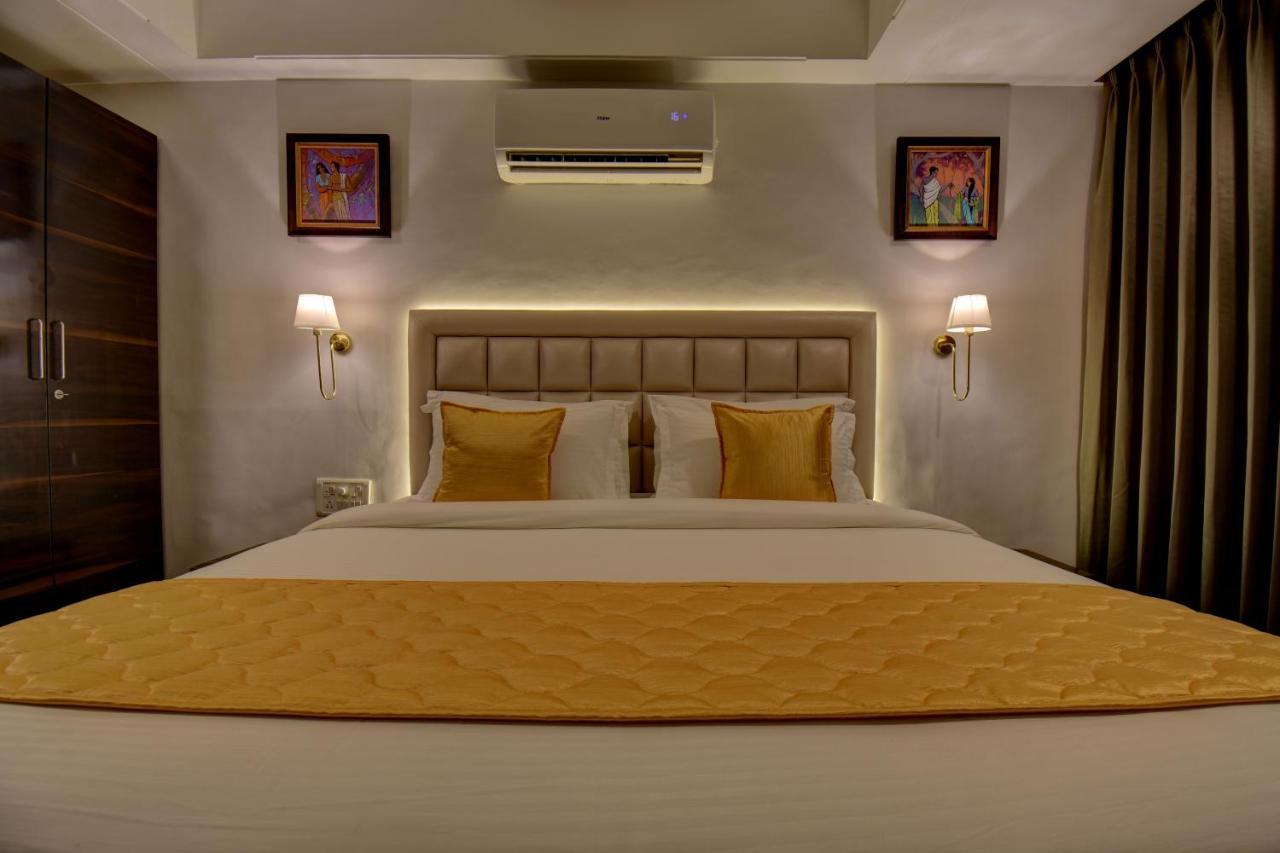 Elite Hotel Lonavala Bagian luar foto